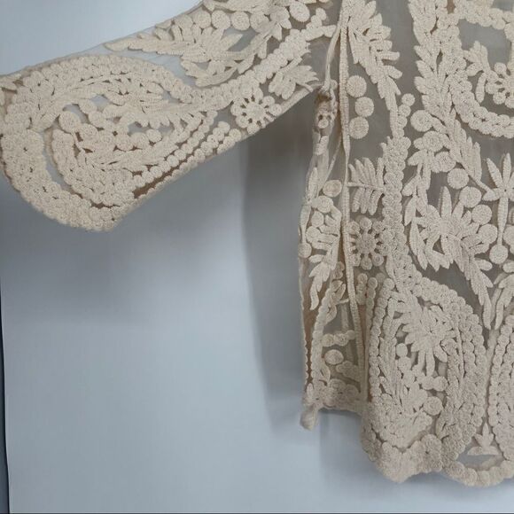 Me My Emblem Embroidered Cream Blouse Top - Picture 4 of 10